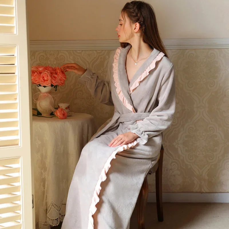 Elegant Pink Flannel Long Robe – Women’s French Court Style Winter Loungewear & Bathrobe