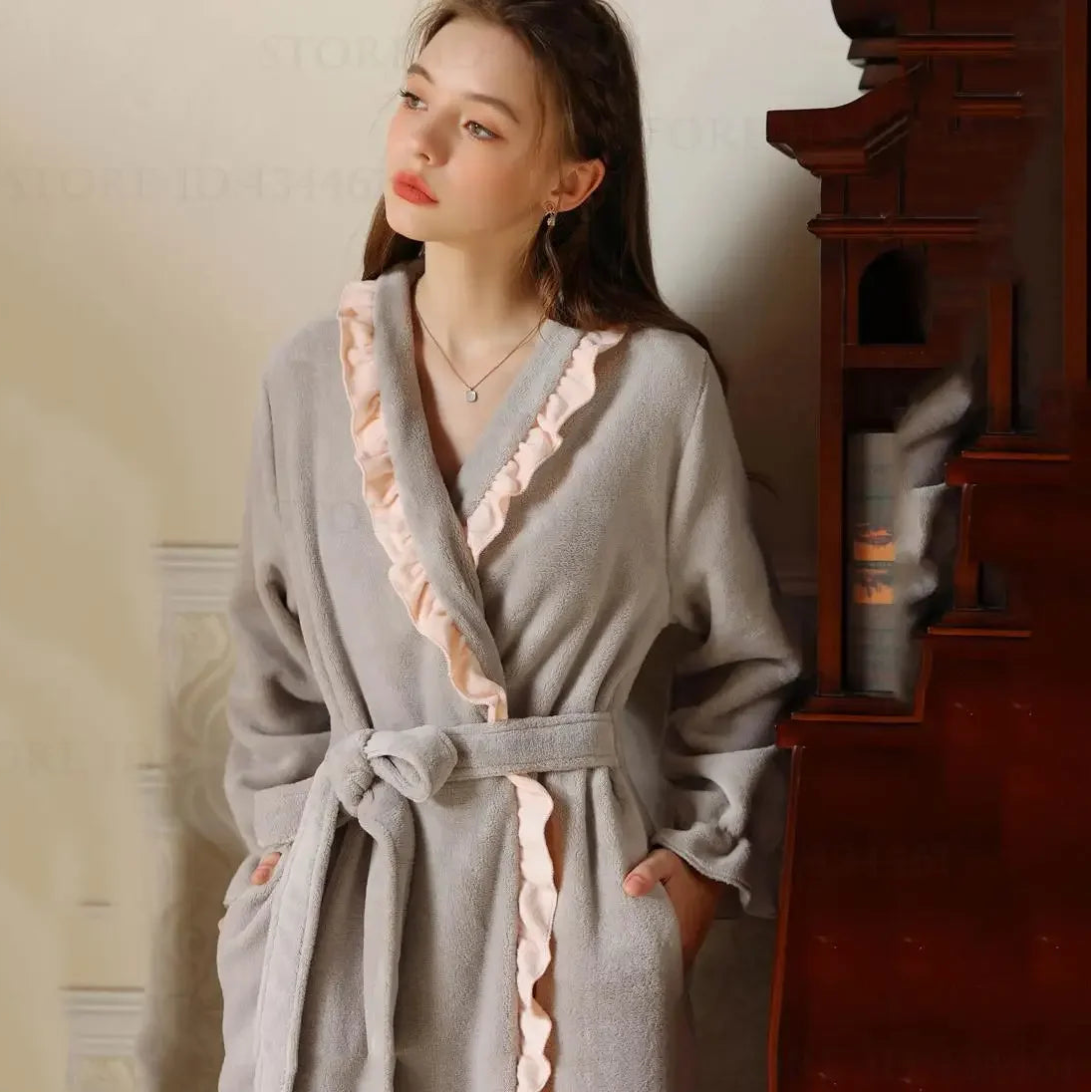 Elegant Pink Flannel Long Robe – Women’s French Court Style Winter Loungewear & Bathrobe
