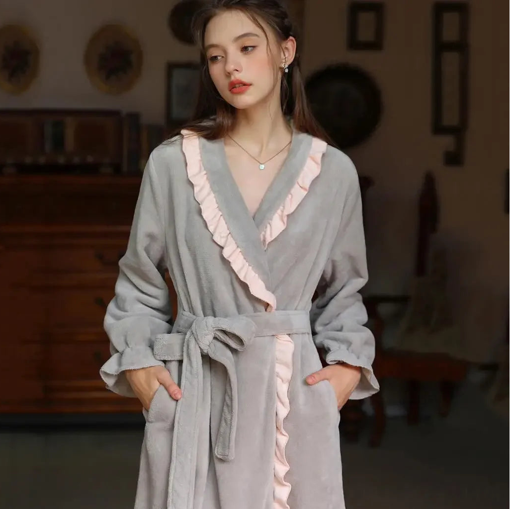 Elegant Pink Flannel Long Robe – Women’s French Court Style Winter Loungewear & Bathrobe